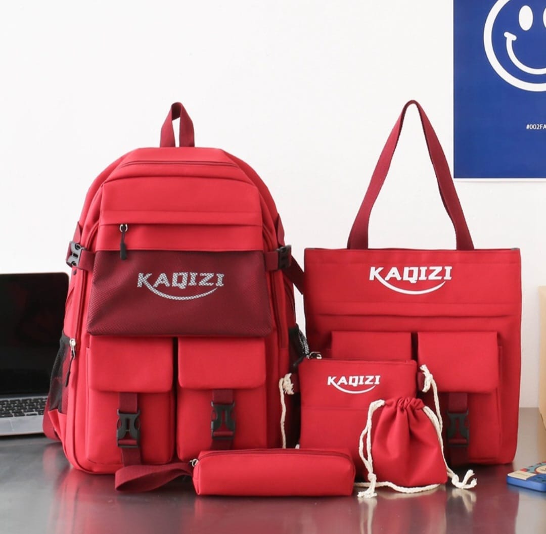 MOCHILAS EN SET 5 PIEZAS